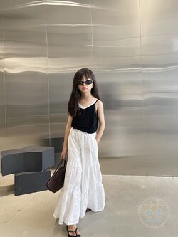 เซตเสื้อสายเดี่ยวสีดำ+กางเกงขากว้างลูกไม้ฉลุสีขาว