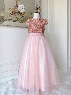 เดรสออกงานราตรียาวแขนล้ำ สีชมพูพีช (งานไฮพรีเมี่ยม) ด้านบนปักเลื่อม ช่วงกระโปรงผ้าโปร่งซอฟท์ๆ ละมุน