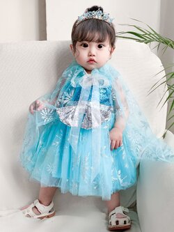 ชุดเจ้าหญิงเอลซ่า รุ่นเด็กเล็ก แขนกุดปักเลื่อมพร้อมผ้าคลุมสกรีนลาย Snow Flake