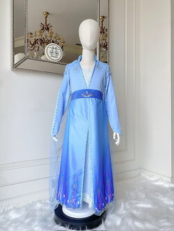 ชุดเจ้าหญิงเอลซ่า ภาค 2 รุ่นกระโปรงยาวสีฟ้าปักเลื่อมที่ขอบกระโปรง