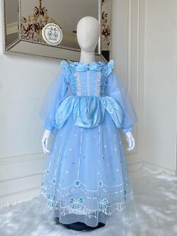 ชุดเจ้าหญิงซินเดอเรลล่า แขนยาว ต่อผ้าระย้าช่วงเอวลงมา