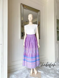 (No. 014) กระโปรงผ้าฝ้ายไทยทอเครื่อง สีม่วงสลับฟ้า ทรงทวิส แบรนด์ Chabafah (ชบาฟ้า)