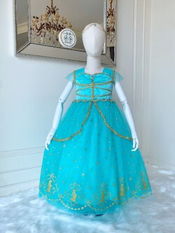 ชุดเจ้าหญิงจัสมิน (Jasmine) รุ่นกระโปรงบานยาว พร้อมเครื่องประดับผมสร้อยสีทองประดับพลอย