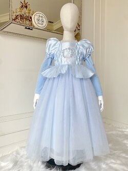 ชุดเจ้าหญิงซินเดอเรลล่า อกจับจีบสม็อคปักลายและประดับไข่มุก