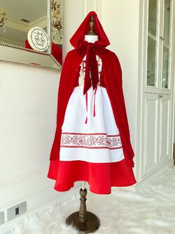 ชุดหนูน้อยหมวกแดง (Little Red Riding Hood)