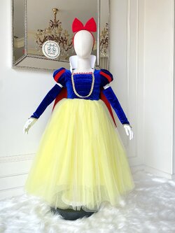 ชุดเจ้าหญิงสโนว์ไวท์รุ่นกระโปรงฟูบาน พร้อมผ้าคลุมไหล่และปลอกแขน