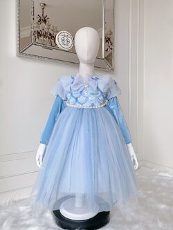 ชุดเจ้าหญิงซินเดอเรลล่า ประดับโบว์กลางอก ปักไข่มุกและเพชร