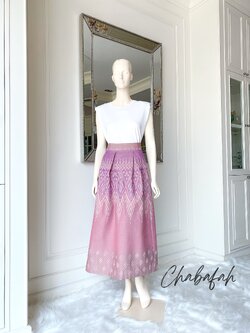 (No. 010) กระโปรงผ้าฝ้ายไทยทอเครื่อง ลายซากุระโทนสีม่วงสลับชมพู ทรงทวิส แบรนด์ Chabafah (ชบาฟ้า)