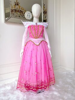 ชุดเจ้าหญิงออโรร่า รุ่นคลาสสิค ดีเทลไหล่ตั้ง สวยหรูอลัง