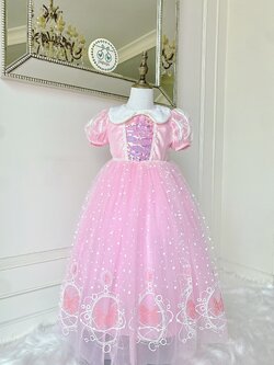 ชุดเจ้าหญิงออโรร่า ปกคอบัวรูปโบว์ กระโปรงสกรีนลายสวย