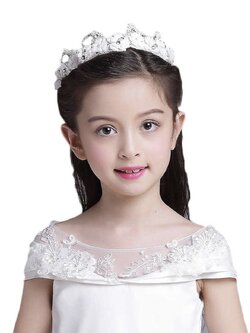 มงกุฏดอกคามิเลียประดับเพชรไข่มุกคริสตัล สีขาว