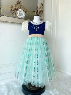 ชุดเจ้าหญิอันนาแขนตุ๊กตา ทรงคลาสสิค รุ่นยอดนิยม