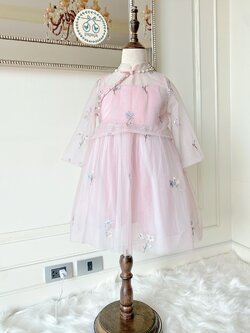 เซตเดรสกี่เพ้า 2 ชิ้น เดรสพร้อมเสื้อแขนยาวซีทรู สีชมพูอ่อน