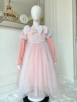 ชุดเจ้าหญิงออโรร่า ประดับโบว์กลางอก ปักไข่มุกและเพชร