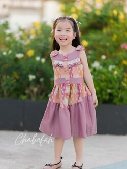 เดรสแขนกุดผ้าไทย แบรนด์ Chabafah สีม่วงตุ่น