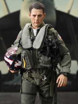 DID MA80170 1/6 The US Navy Fighter Weapons School Instructor F/A-18E Pilot – Captain Mitchell