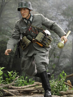 DID D80159 1/6 WWII German WH Infantry Oberleutnant - Winter