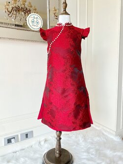 เดรสกี่เพ้าสีแดงแขนล้ำผ้าทอลายลูกไม้นูนสไตล์จีนโบราณ