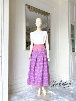 (No. 036) กระโปรงผ้าฝ้ายไทยทอมือ สีม่วงและสีชมพู ทรงทวิส แบรนด์ Chabafah (ชบาฟ้า)