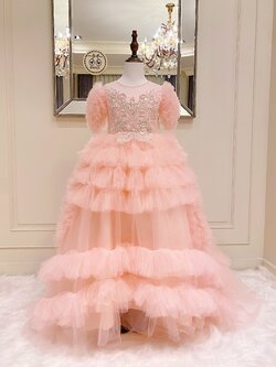 เดรสออกงานราตรียาวสีชมพูหวาน (งานไฮพรีเมี่ยม) ดีเทลปักเลื่อมช่วงอก กระโปรงแต่งระบายหลายชั้น