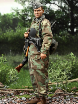 DID D80169 1/6 WWII German 12th SS Panzer Division MG42 Gunner – Otto