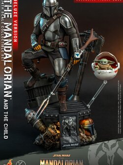 Hot Toys QS017 1/4 Star Wars™ The Mandalorian™ - The Mandalorian & The Child (Deluxe Version)