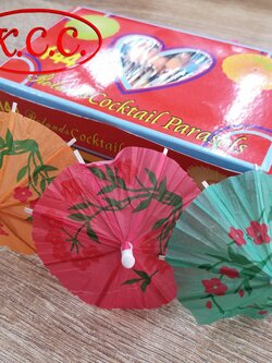 ร่มกระดาษ ยาว 10 cm. จำนวน 144 ชิ้น / กล่อง มี ร่ม กระดาษ 3 สี ร่มคอกเทล ร่มค็อกเทล ร่มปักค็อกเทล ร่มปักเครื่องดื่ม ร่มตกแต่งเครื่องดื่ม ร่มแต่งเครื่องดื่ม ร่มแต่งคอกเทล ร่มตกแต่งค็อกเทล